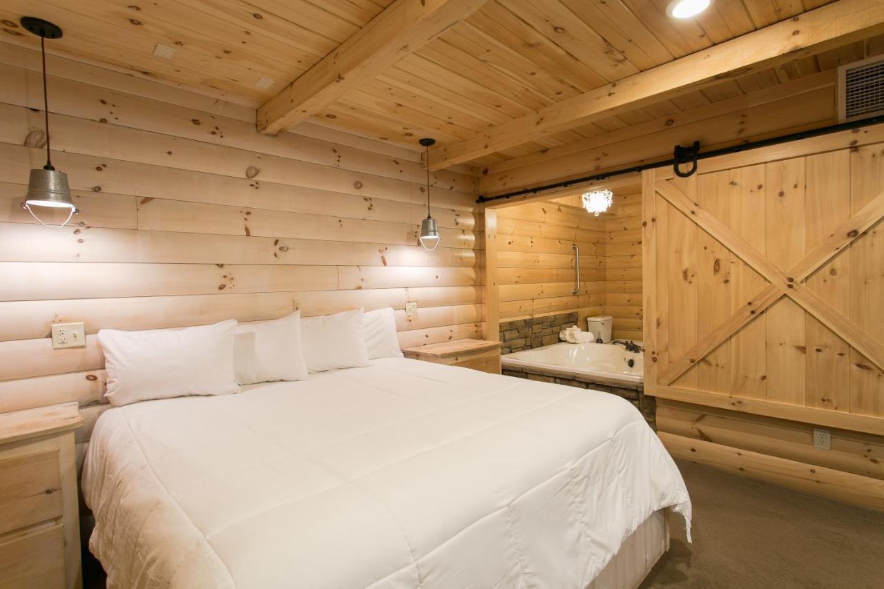Hummingbird Haven Cabin By Amish Country Lodging Berlin Eksteriør bilde