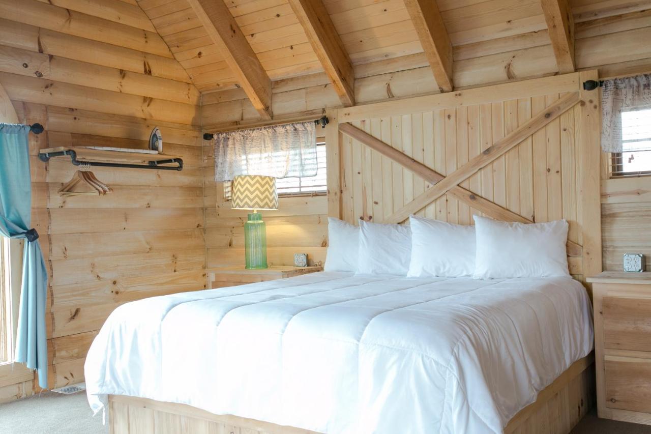 Hummingbird Haven Cabin By Amish Country Lodging Berlin Eksteriør bilde